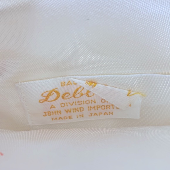 Bags By Debbie | White Sequined Pearl Snap Purse | Pearl Detailed Front Flower - Picture 6 of 7